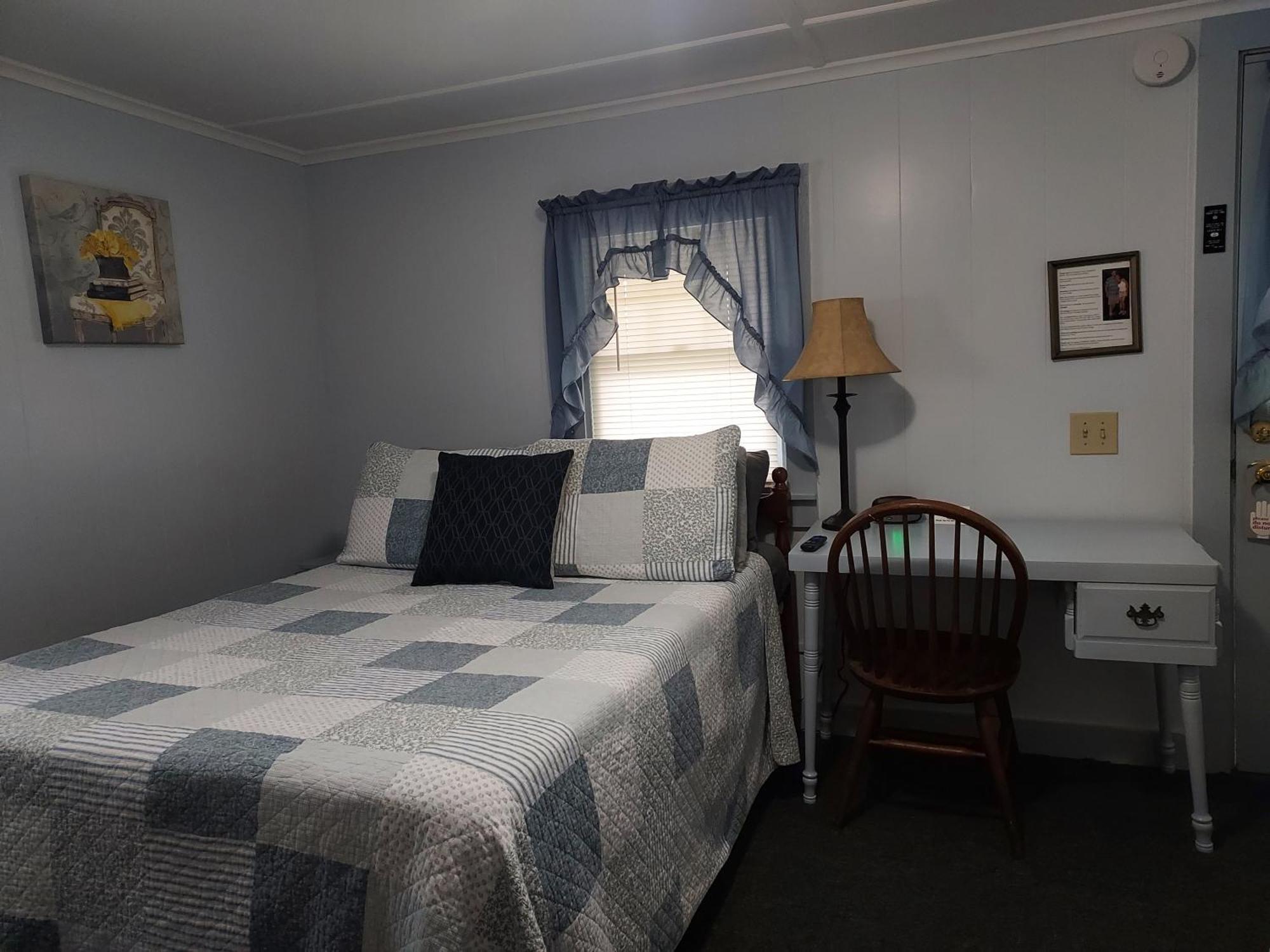 Serenity Motel Shaftsbury Exterior photo